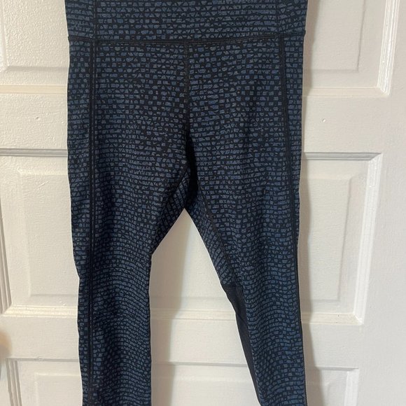 lululemon athletica Pants - Lululemon Leggings 22-23" Inseam Zip Pocket Multicolor Pattern